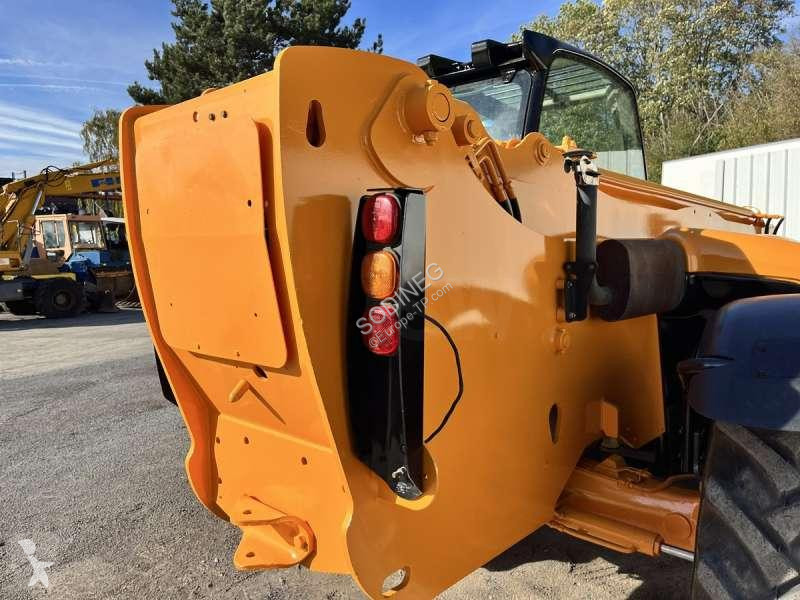 Chariot télescopique JCB