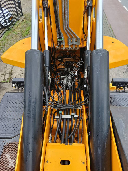 Chariot télescopique JCB 5.5-21 21 m 5,5 T...