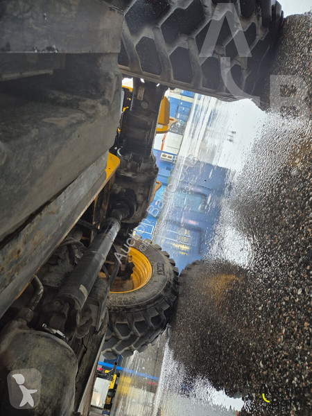 Teleskopický vozík JCB 540V180