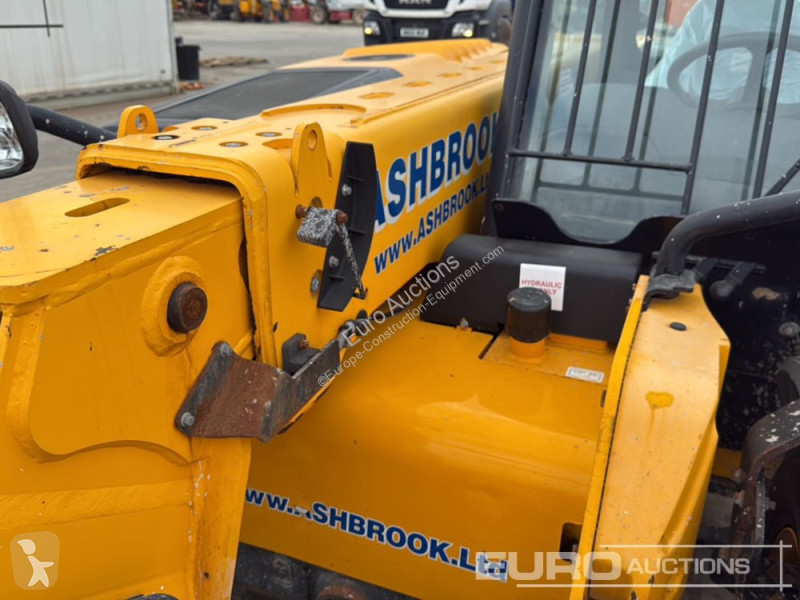 رافعة شوكية تلسكوبية JCB 525-60 Hi Viz