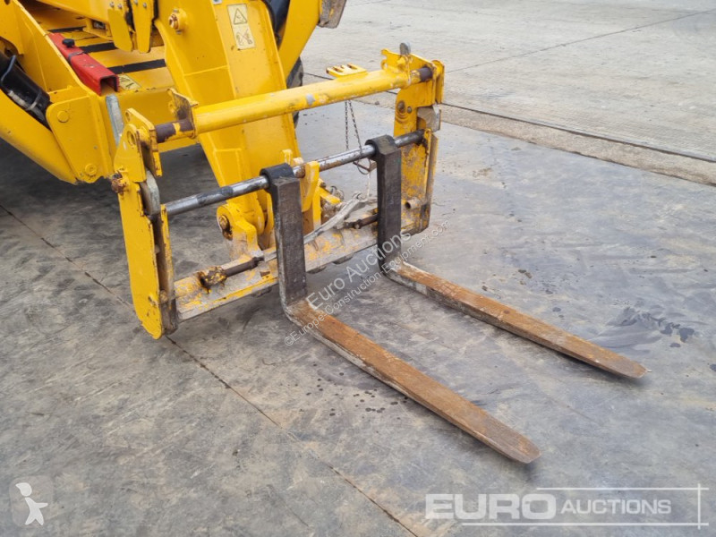Teleskopický vozík JCB 540-140 Hi Viz