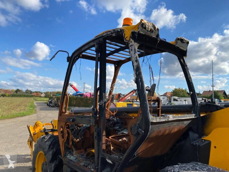 رافعة شوكية تلسكوبية JCB 540-140 -1er Main...