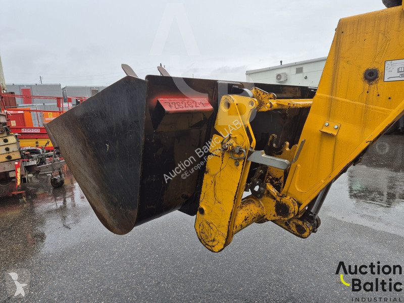 Teleskopický vozík JCB 540V180