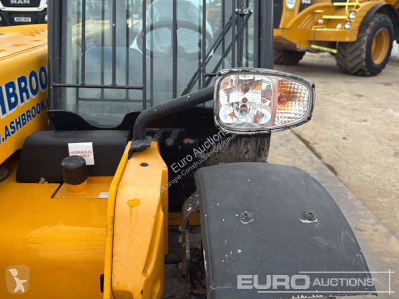 رافعة شوكية تلسكوبية JCB 525-60 Hi Viz