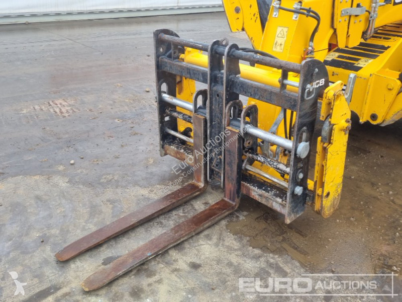 Teleskopický vozík JCB 540-140 Hi Viz