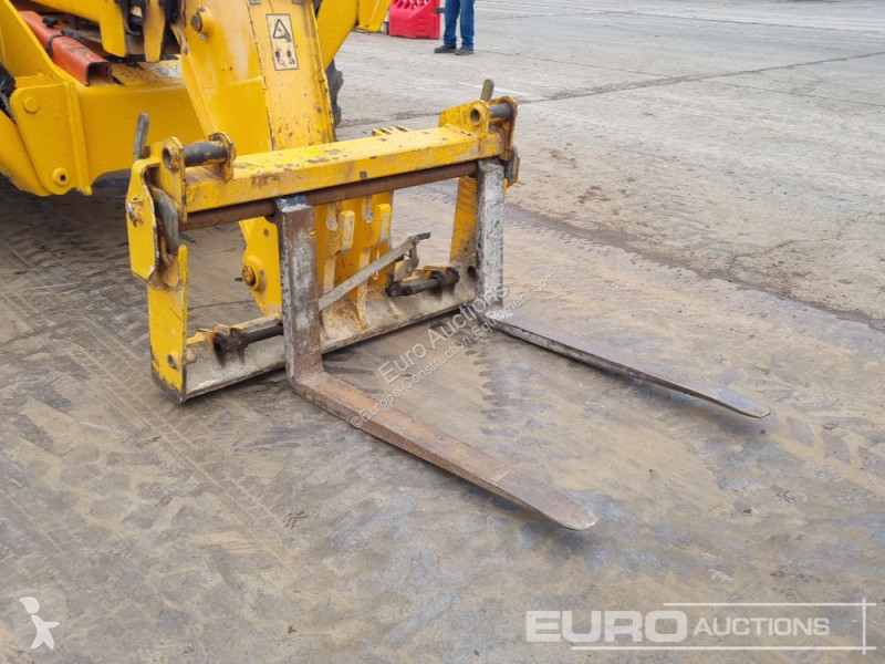 Teleskopický vozík JCB 535-140 Hi Viz