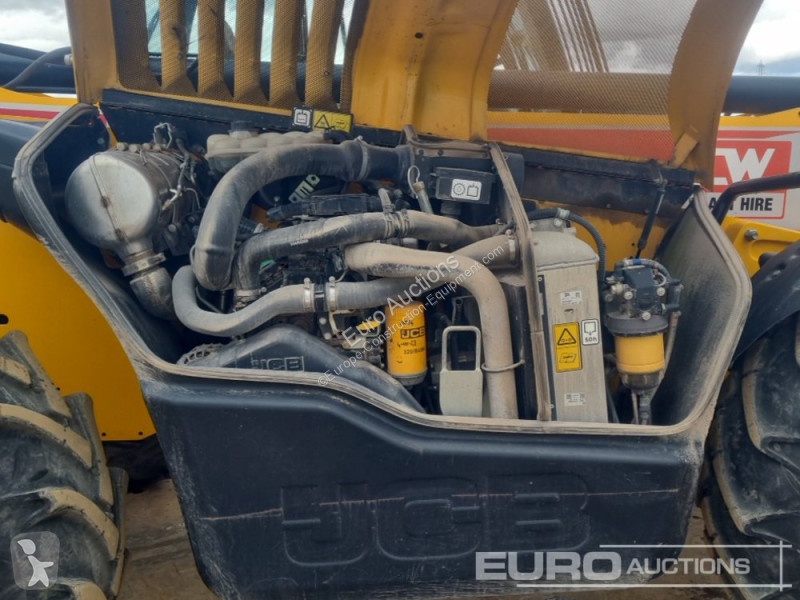 Teleskopický vozík JCB 535-95