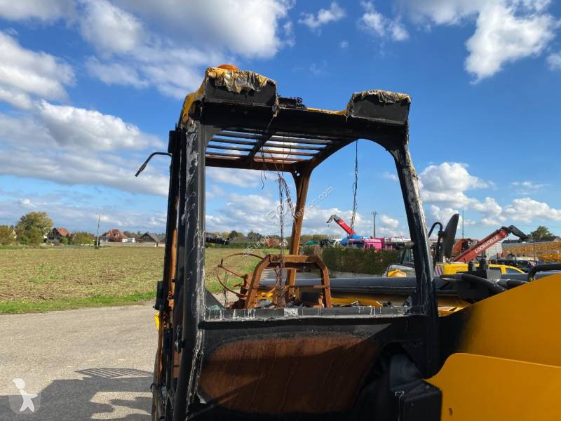 رافعة شوكية تلسكوبية JCB 540-140 -1er Main...