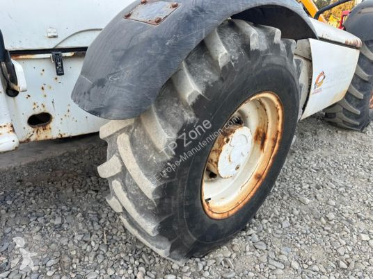 رافعة شوكية تلسكوبية JCB 528-70 à 18 500 € ht