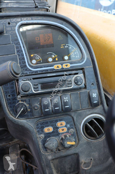 Телескопичен товарач JCB 560-80
