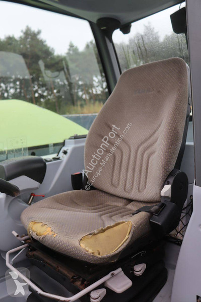رافعة شوكية تلسكوبية Claas SCORPION