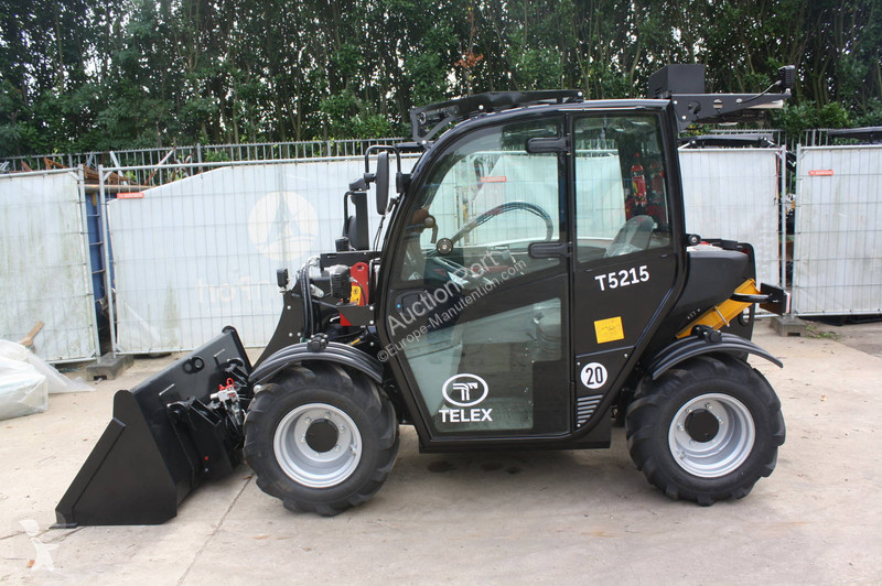 Teleskopický vozík Terex T5215