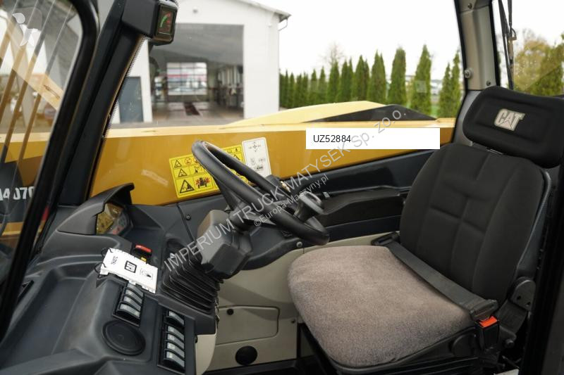 Телескопичен товарач Caterpillar C