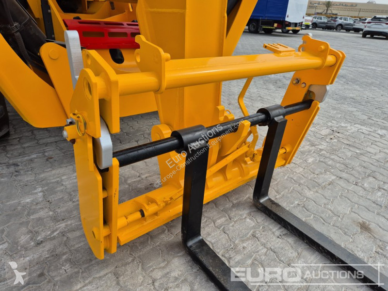 رافعة شوكية تلسكوبية JCB 540-170