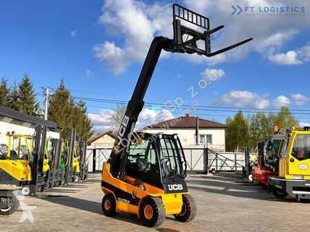 Încărcător telescopic JCB