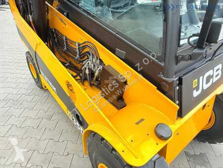 Încărcător telescopic JCB