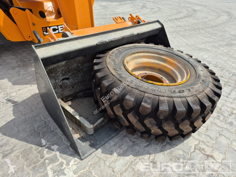 رافعة شوكية تلسكوبية JCB 540-200