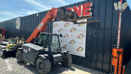 Teleskopický manipulátor JCB 525-60 t4 à 32 900...