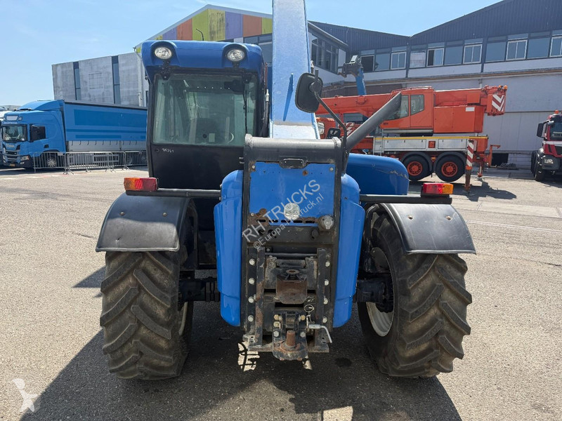 Teleskopický manipulátor New Holland LM5060 CE7...