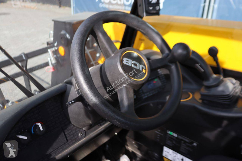 Телескопический погрузчик JCB 514-40 CON