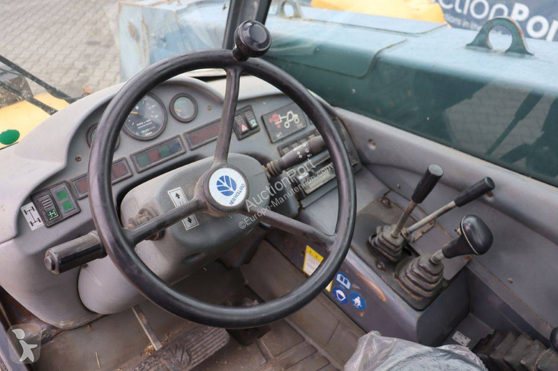 Телескопичен товарач New Holland LM 410