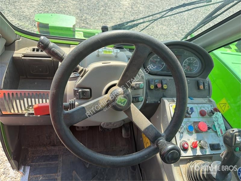 Телескопічний навантажувач Merlo P38.13PLUS