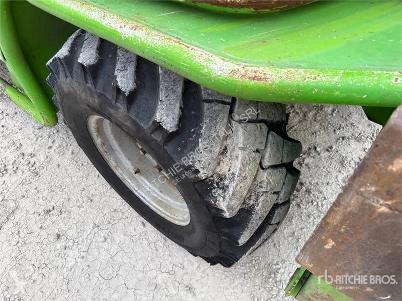 Încărcător telescopic Merlo ROTO 33.16KS