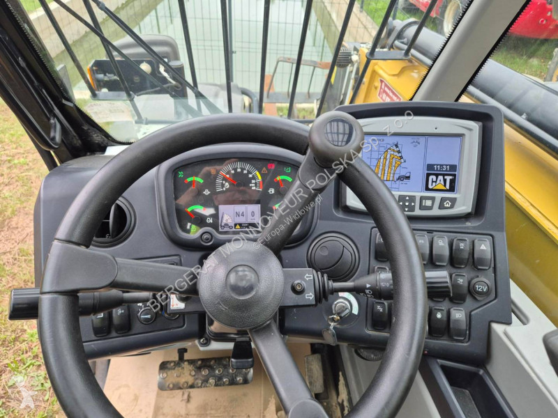 Încărcător telescopic Caterpillar TH3510D