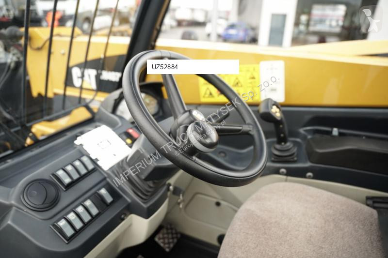 Телескопичен товарач Caterpillar C