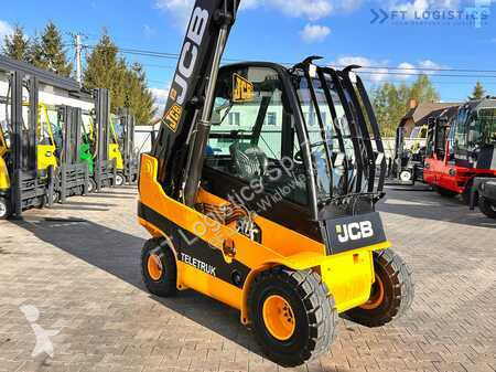Încărcător telescopic JCB