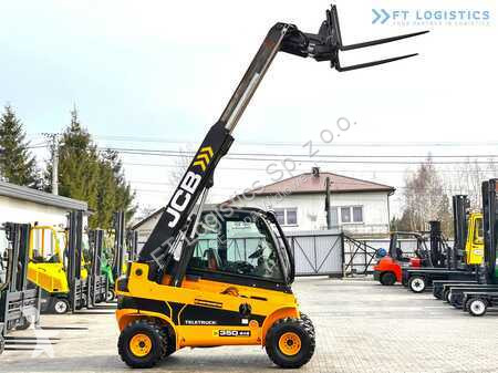 Încărcător telescopic JCB