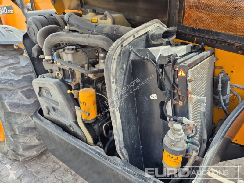 رافعة شوكية تلسكوبية JCB 540-200