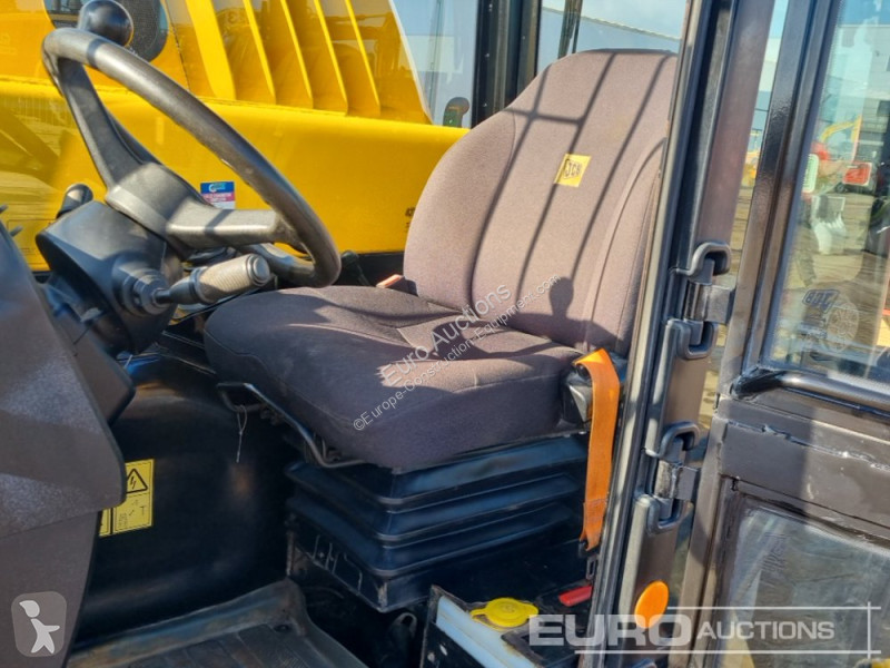 Teleskopický vozík JCB 525-60 Hi Viz
