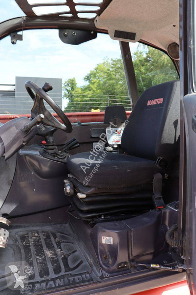 Телескопический погрузчик Manitou