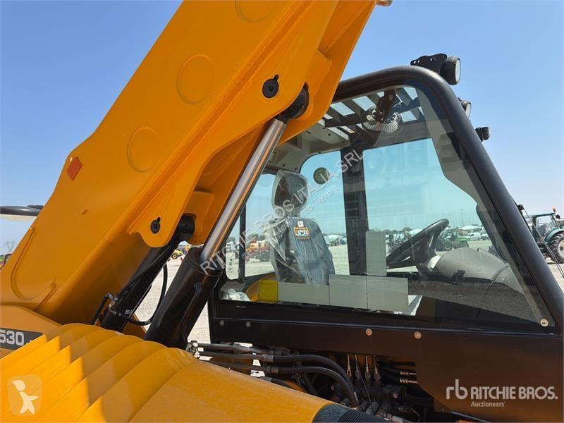 Телескопічний навантажувач JCB 530-70