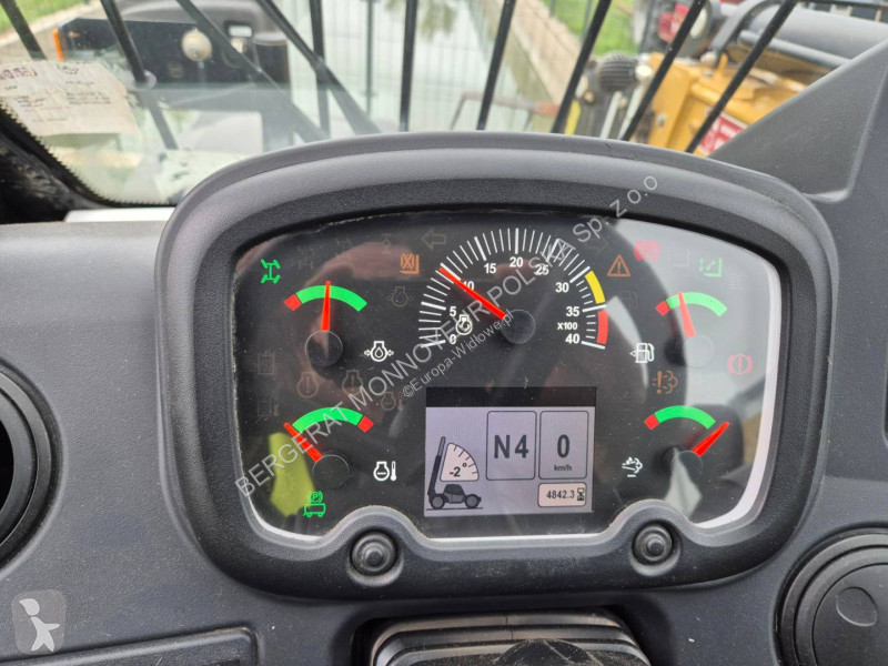 Încărcător telescopic Caterpillar TH3510D