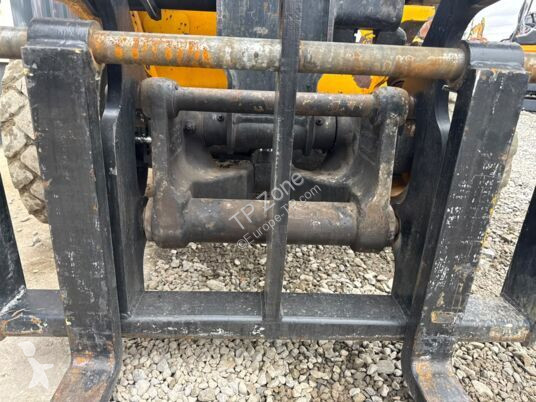 Chariot télescopique JCB