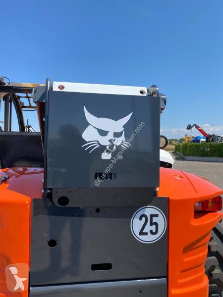 Sollevatori telescopici Bobcat T41.140SLPRB 1er...