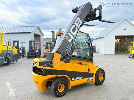 Încărcător telescopic JCB