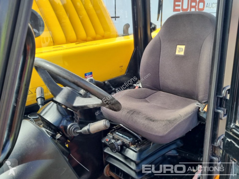 Teleskopický vozík JCB 525-60 Hi Viz