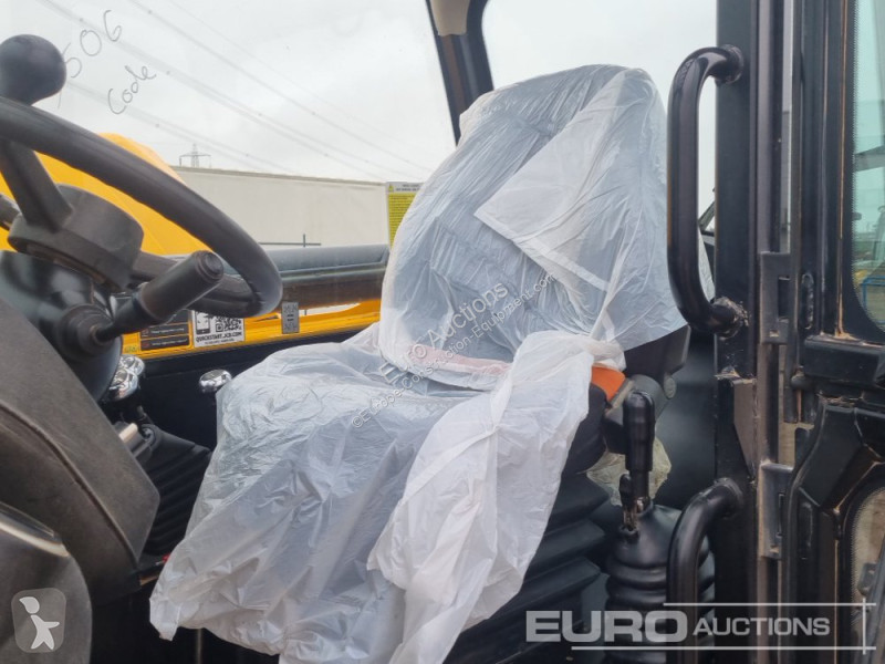 Teleskopický vozík JCB 540-140 Hi Viz