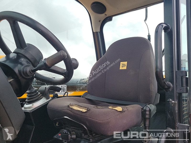Teleskopický vozík JCB 540-140 Hi Viz