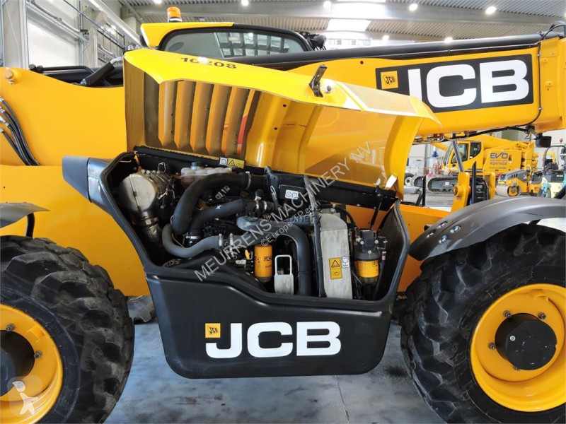 رافعة شوكية تلسكوبية JCB