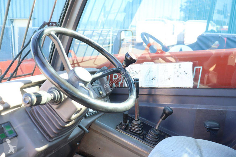 Teleskopický manipulátor Manitou MLT628T
