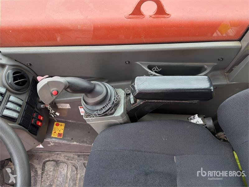 رافعة شوكية تلسكوبية Manitou MRT2150 Privilege+