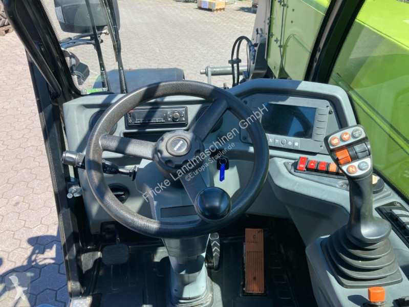 رافعة شوكية تلسكوبية Claas 960 Varipower