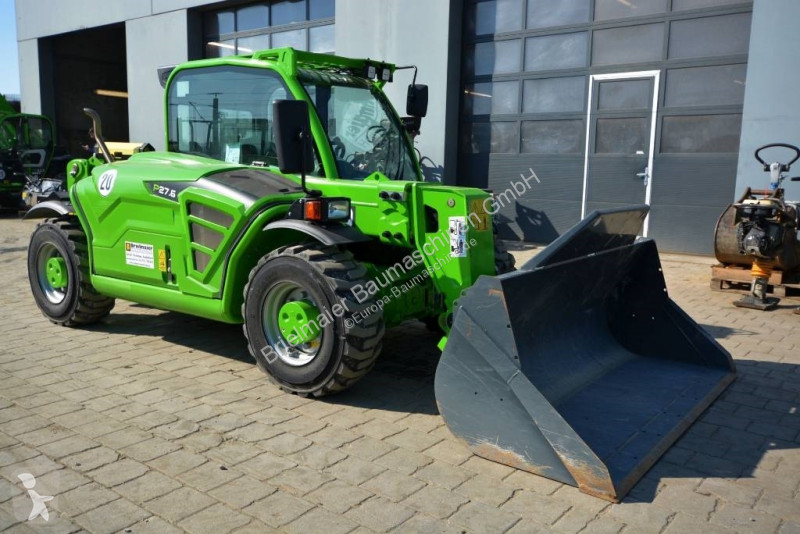 Încărcător telescopic Merlo P 27.6 Plus