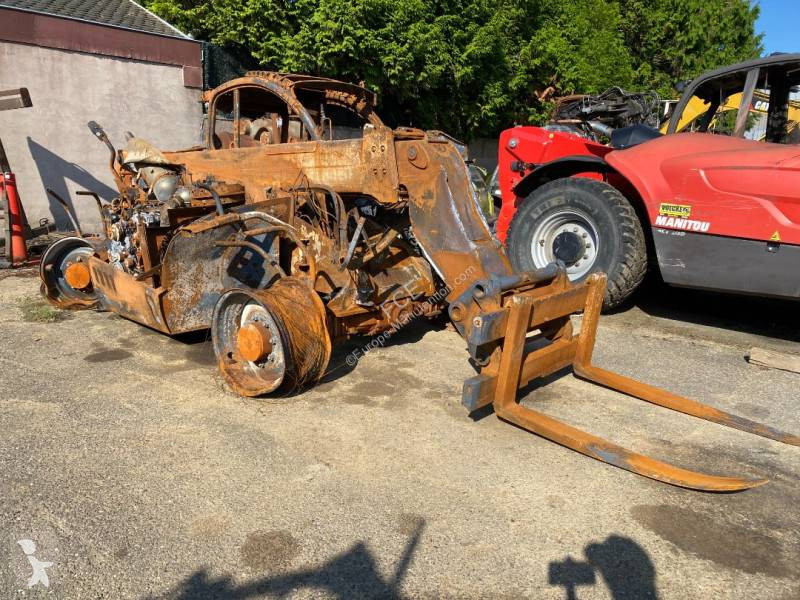 Încărcător telescopic Manitou MLT 737 endommagé