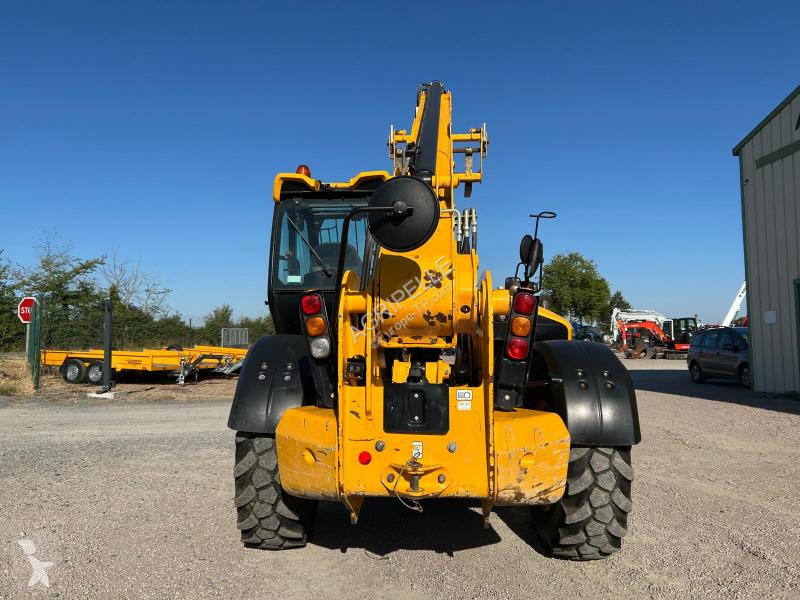 Încărcător telescopic JCB