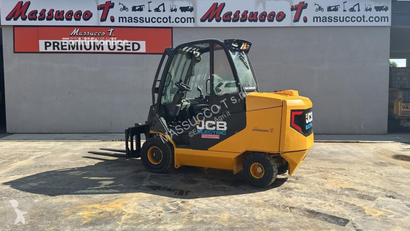Chariot télescopique JCB 30-19E